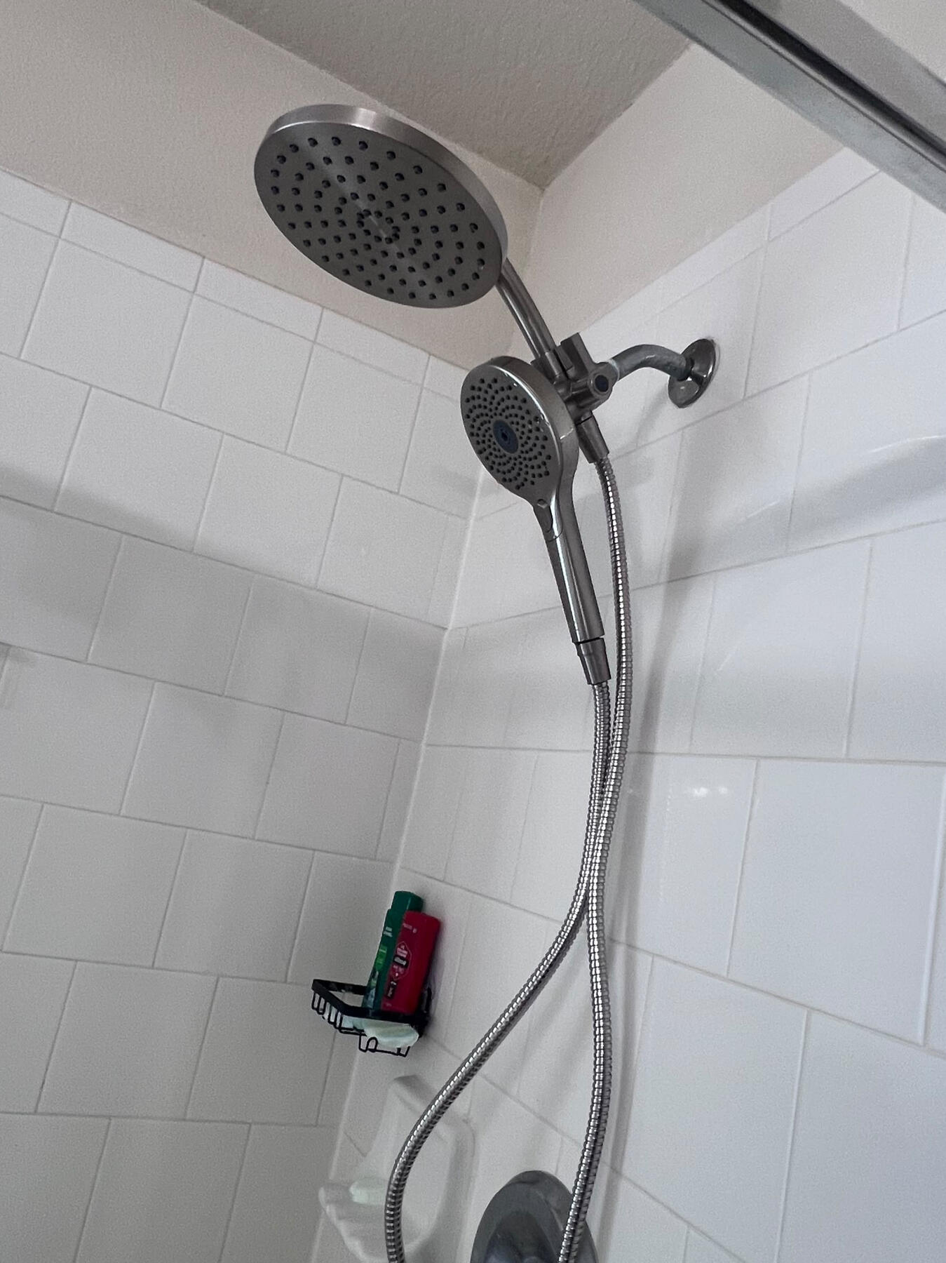 Showerhead and handheld shower installation